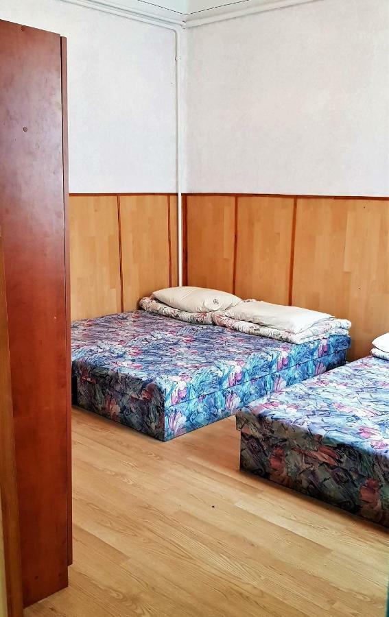 Muskatli Vendeghaz Hostel Parád Buitenkant foto